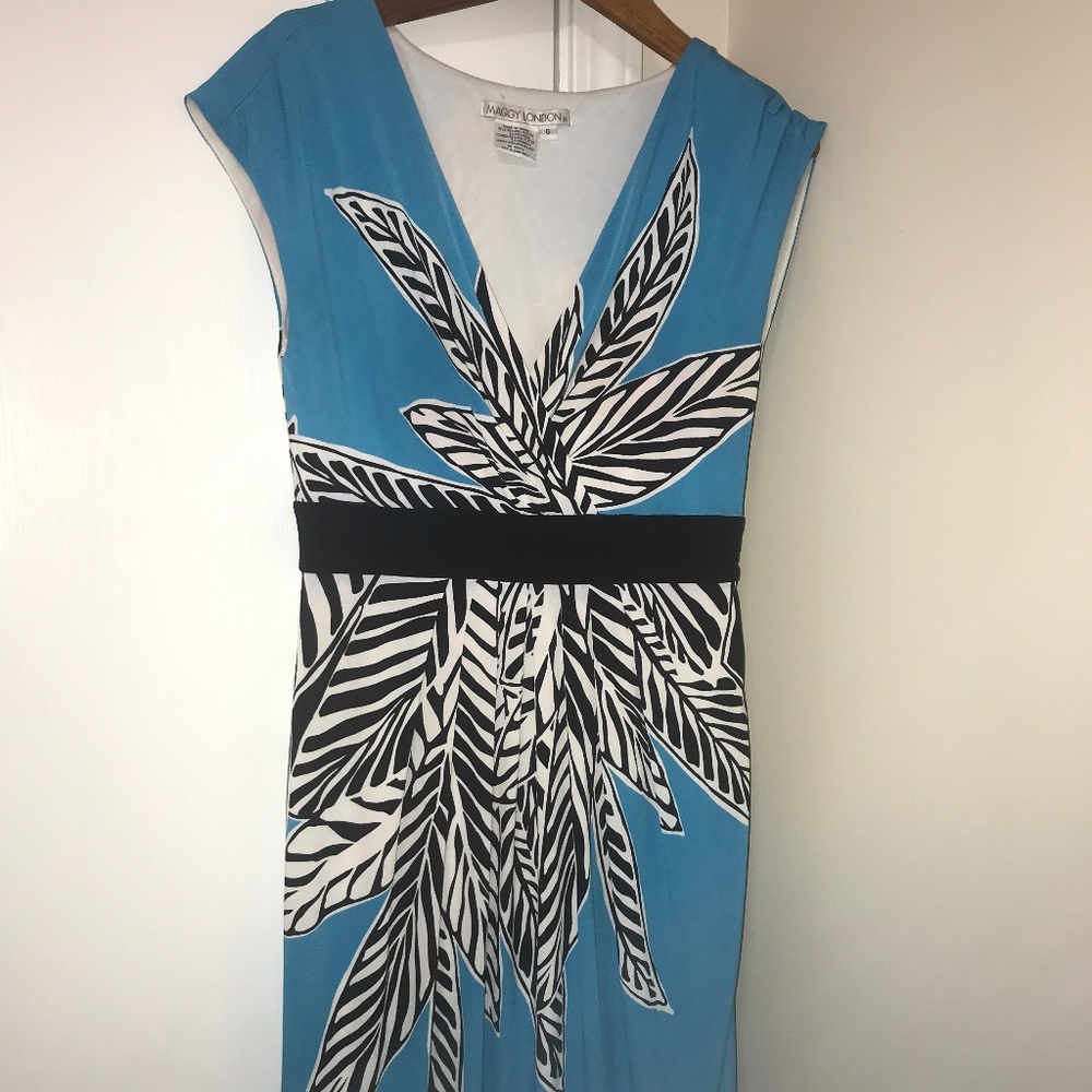 Maggy London Palm dress Blue  size 6